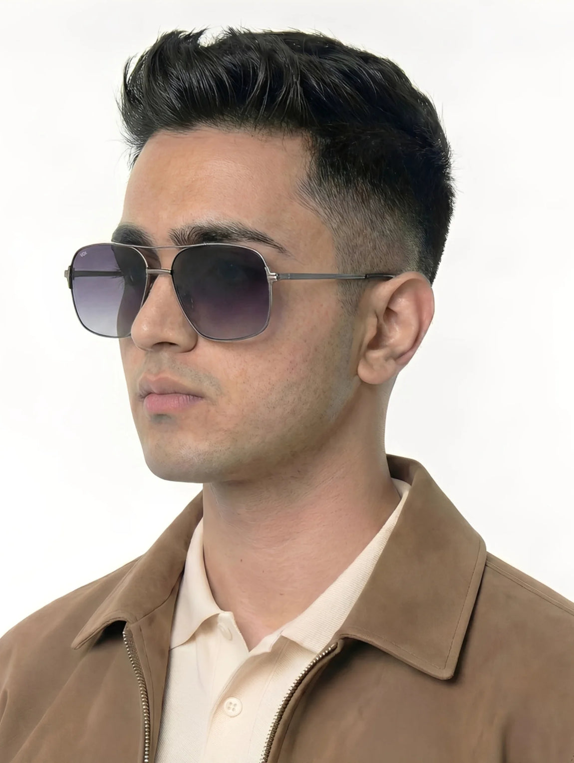 gold-brown_vox-1007-male